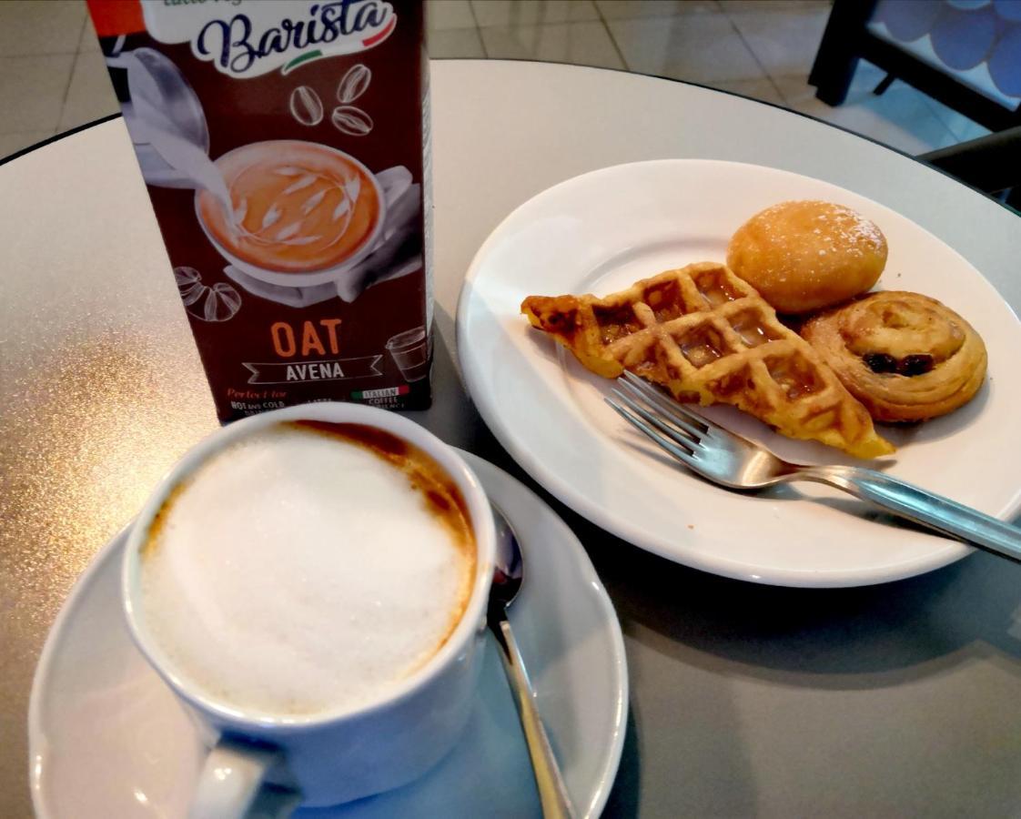 Hotel Iride Suite & Breakfast- Ideale Per Famiglie E Coppie Riccione Kültér fotó