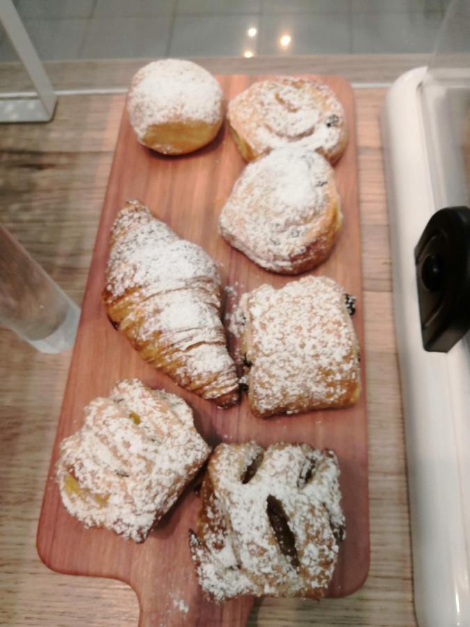 Hotel Iride Suite & Breakfast- Ideale Per Famiglie E Coppie Riccione Kültér fotó