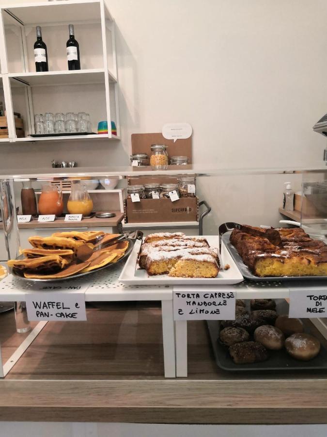 Hotel Iride Suite & Breakfast- Ideale Per Famiglie E Coppie Riccione Kültér fotó